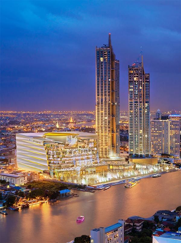 Vast, stylish mall with hundreds of high-end shops & restaurants, plus an indoor floating market.