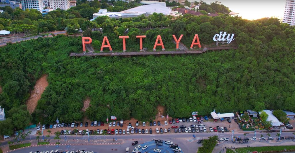 Pattaya-city-and-bay